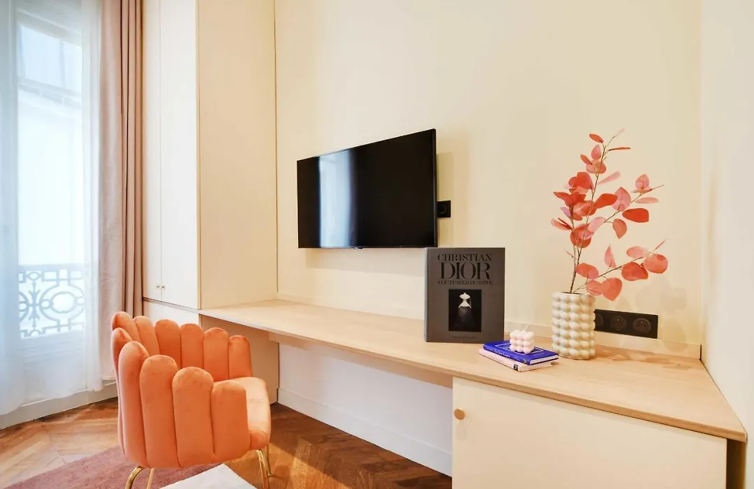 Chic Apartment - 1Br-4P - Facing The Louvre-1